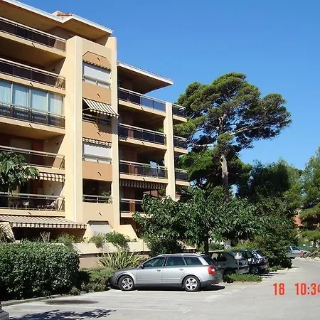 Les Regates 88473 Apartment Hyeres